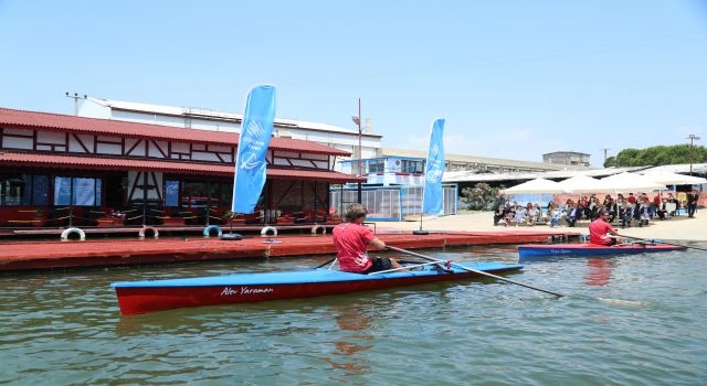 Şişecam Çayırova Spor Kulübü’nün İlk Deniz Küreği Tekneleri Törenle Denize İndirildi